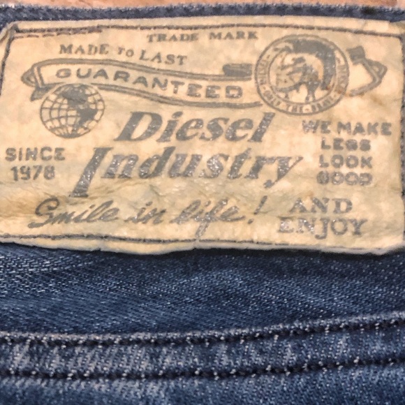 ***FOR SAM*** EUC RARE 008C0 Wash Diesel Larkee Relaxed Straight 32x34 (33x34) - Picture 6 of 8